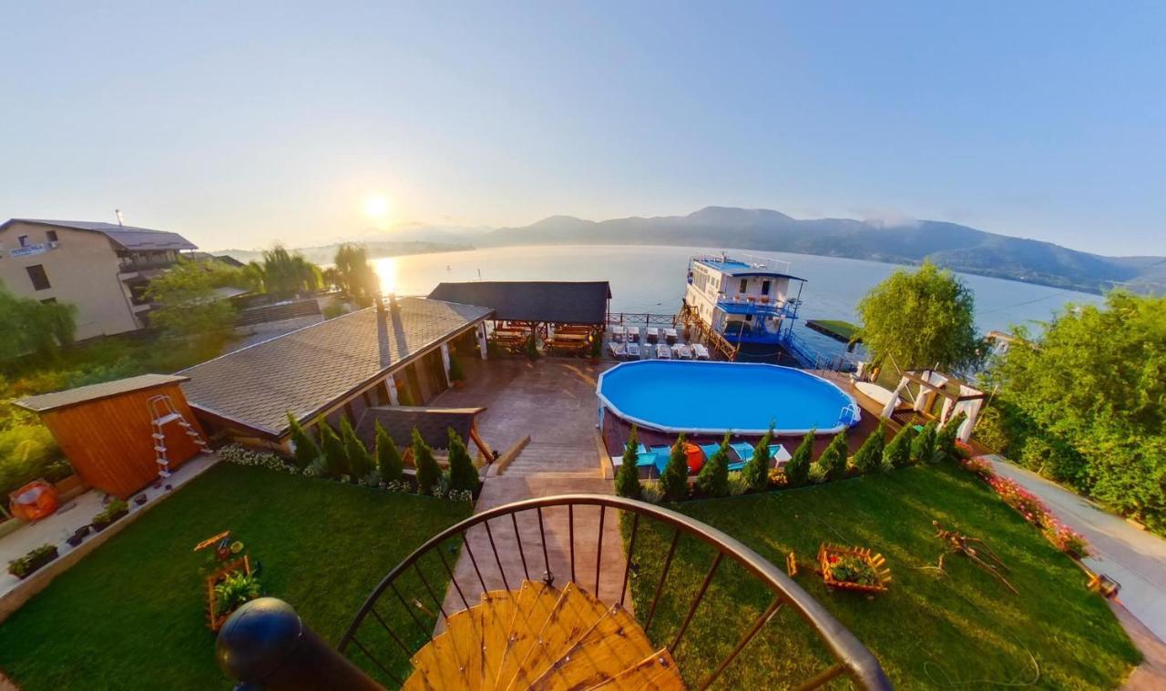 Mustaciosul Dunarii Hotel Ieşelniţa Buitenkant foto