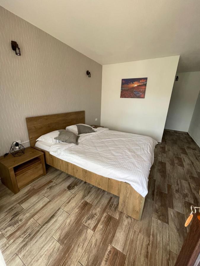 Mustaciosul Dunarii Hotel Ieşelniţa Buitenkant foto