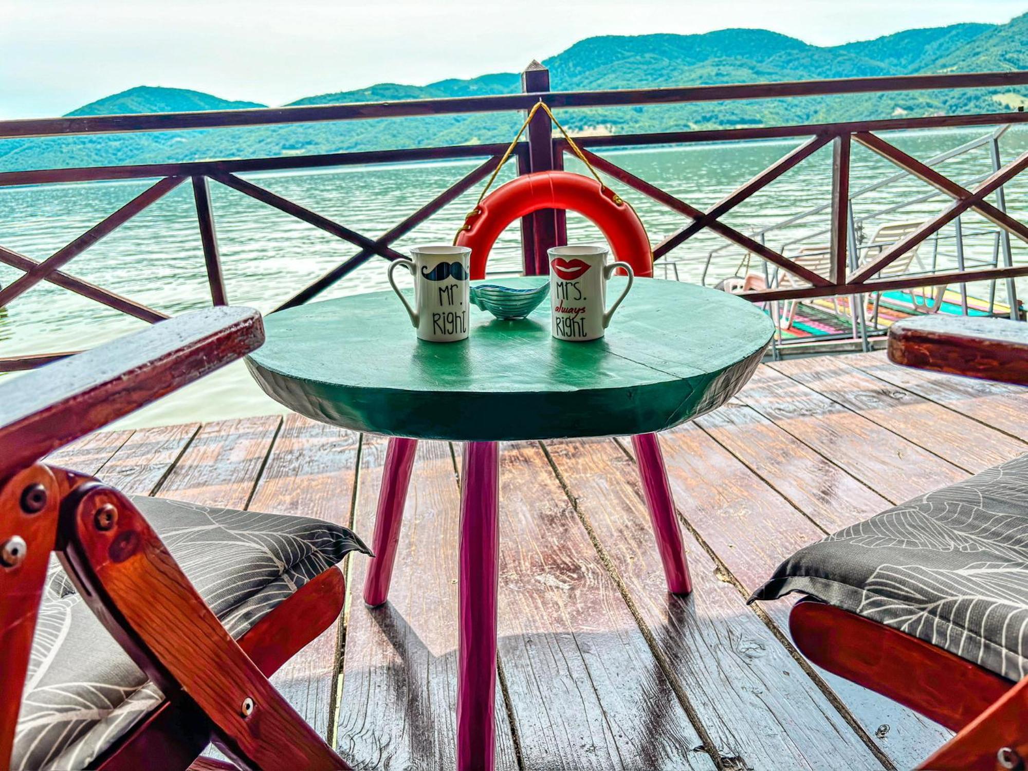 Mustaciosul Dunarii Hotel Ieşelniţa Buitenkant foto