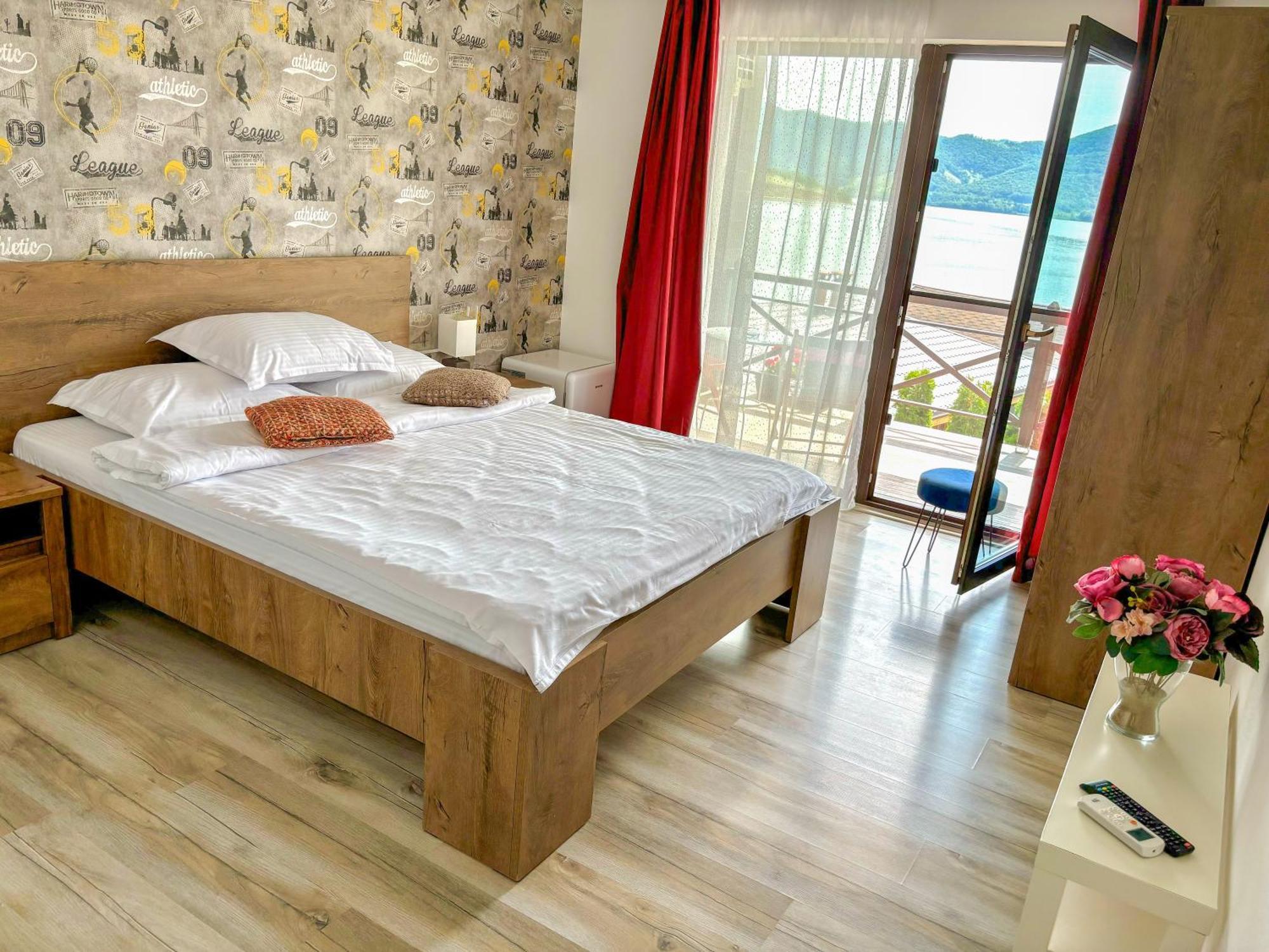 Mustaciosul Dunarii Hotel Ieşelniţa Buitenkant foto