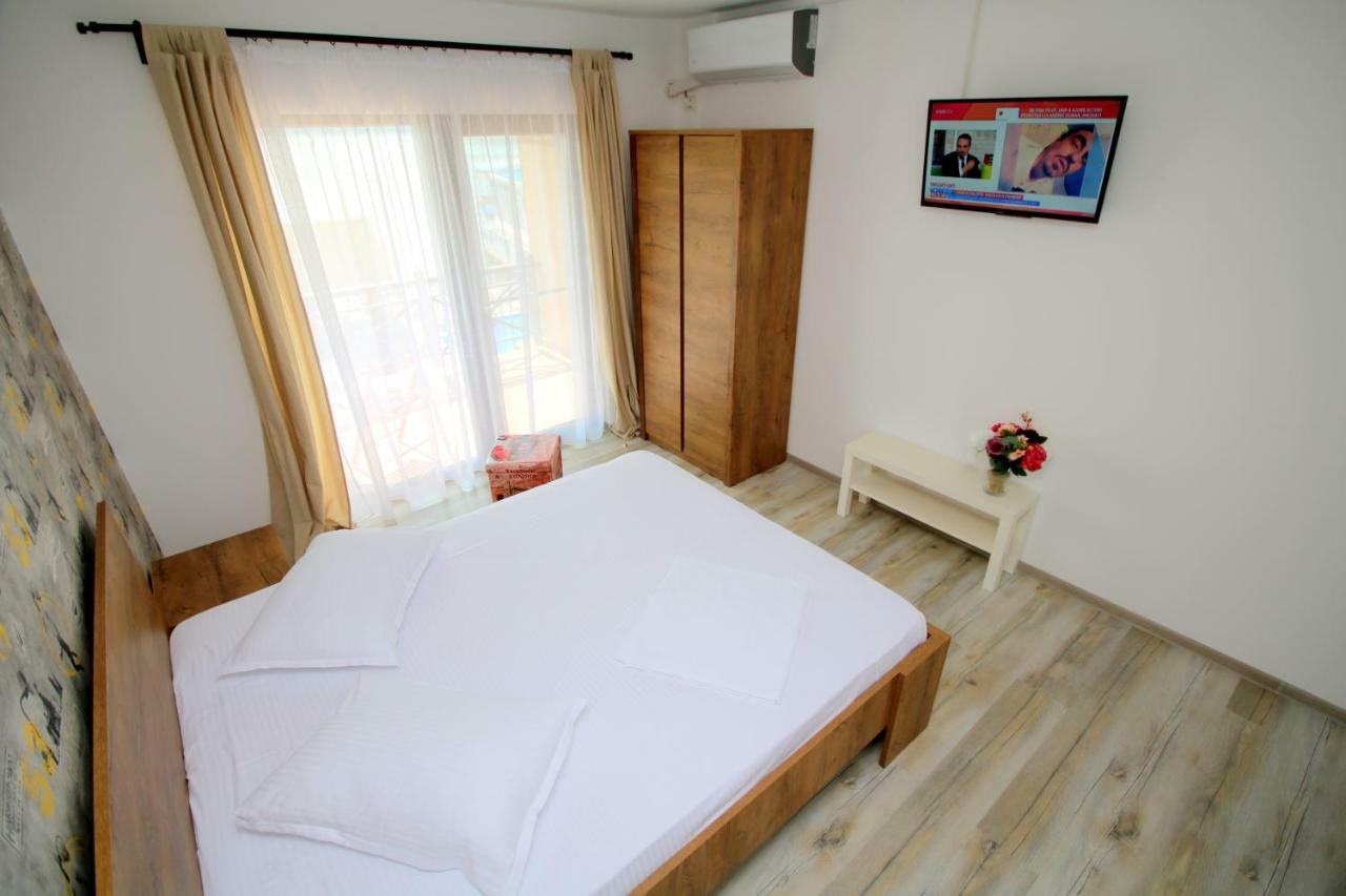 Mustaciosul Dunarii Hotel Ieşelniţa Buitenkant foto