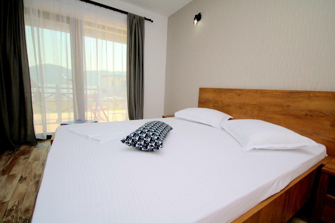 Mustaciosul Dunarii Hotel Ieşelniţa Buitenkant foto